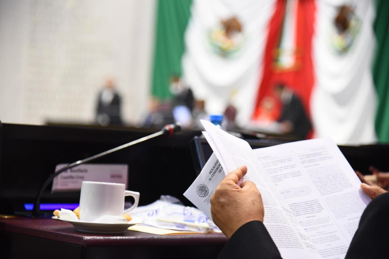 Ayuntamientos ratifican reforma para remover a titular de FGE