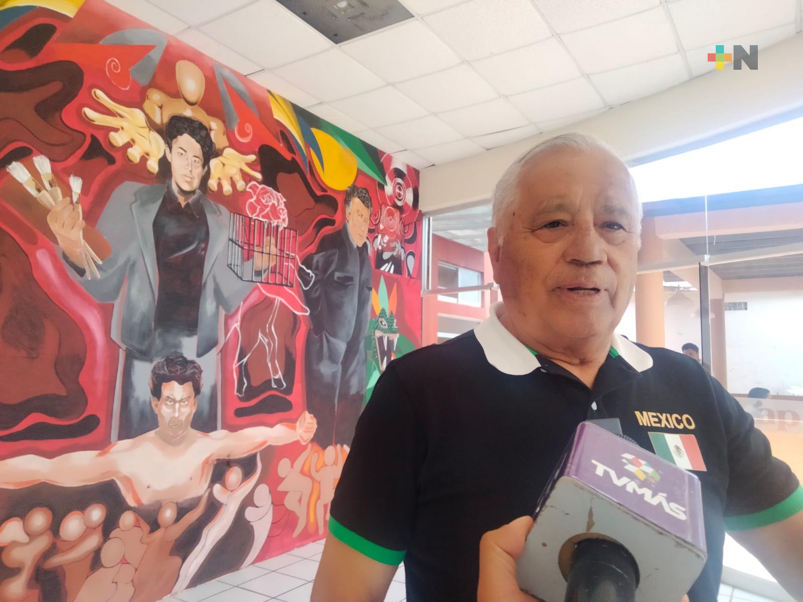 Construcción de aulas aumentaría oferta de educativa de Colver: Rector