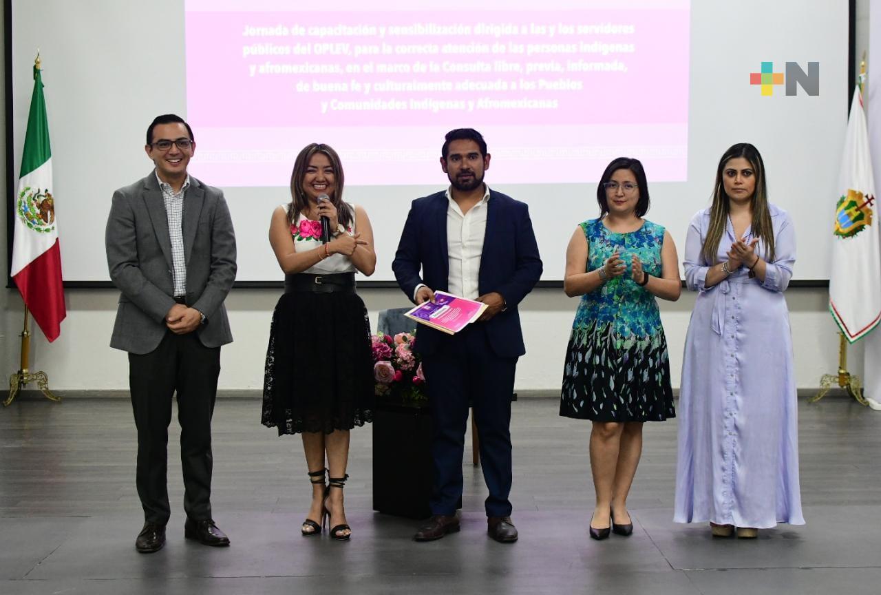 OPLE Veracruz capacita a personal en el marco de la Consulta libre
