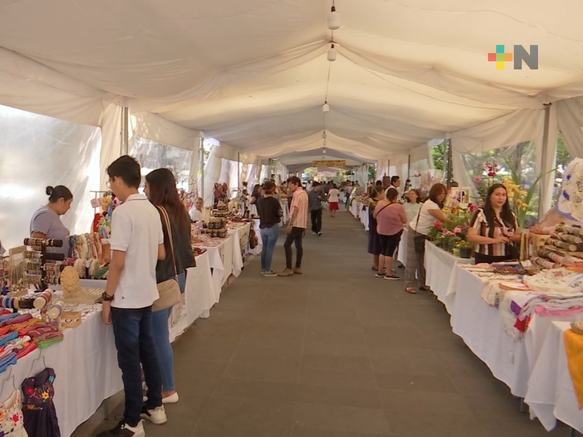 Inauguran Pabellón Artesanal de Coatepec