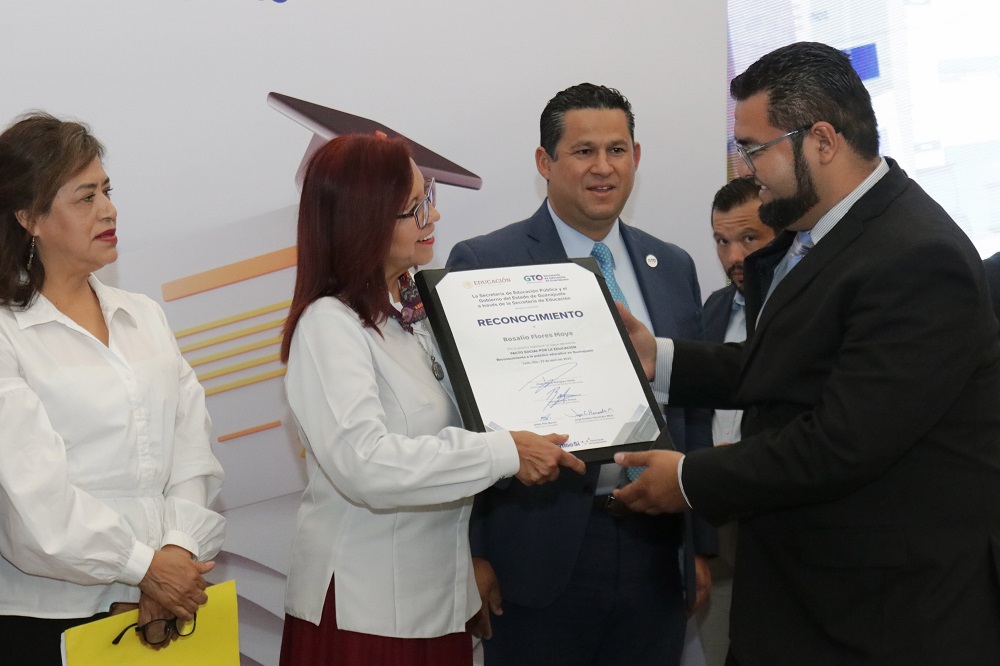 Trabaja Gobierno de México para brindar estabilidad laboral a maestras y maestros: Leticia Ramírez Amaya