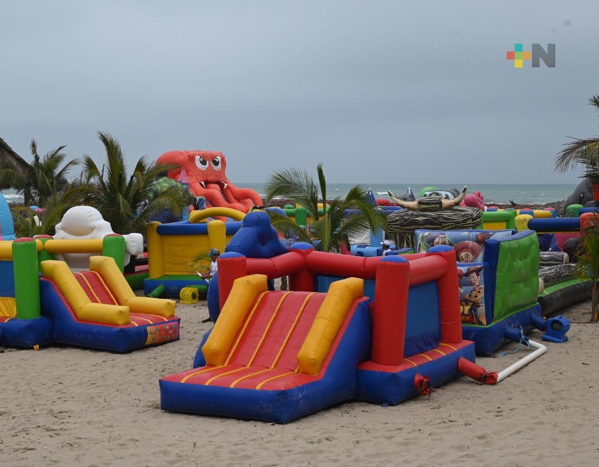 Diversión gratis para toda la familia en Playa Azul de Tuxpan