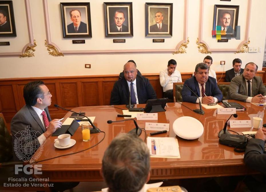Mesa de Coesconpaz sesionó en salón Juárez, de Palacio de Gobierno