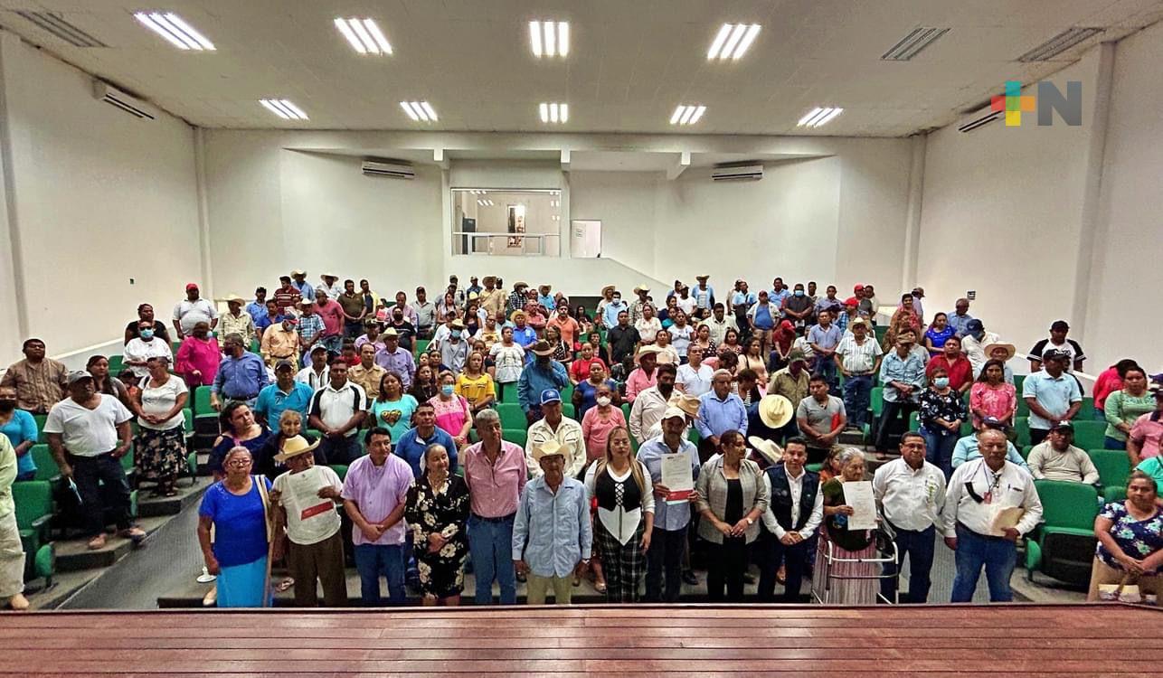 Entregan 218 documentos agrarios a ejidatarios de Tres Valles