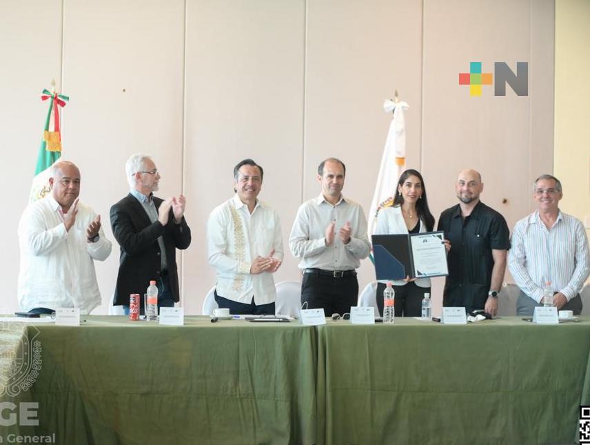 Fiscal general asiste a reinstalación de  Mesa Ciudadana de Seguridad en Coatzacoalcos