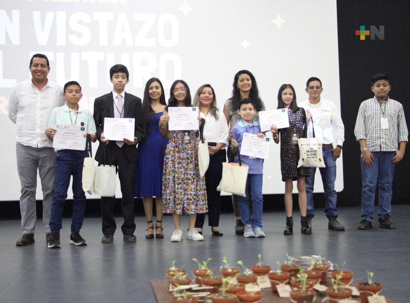 Niños y niñas presentan «Un vistazo al futuro»