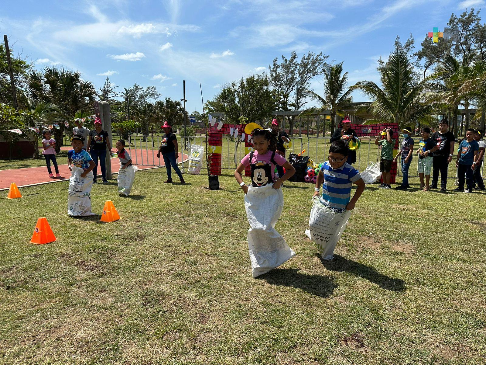 Festejan a los niños y niñas de Coatzacoalcos, en su día