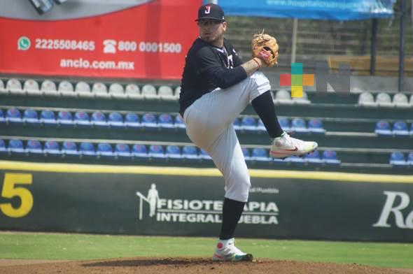 Empatan Toros de Tijuana y El Águila, en juego suspendido por lluvia