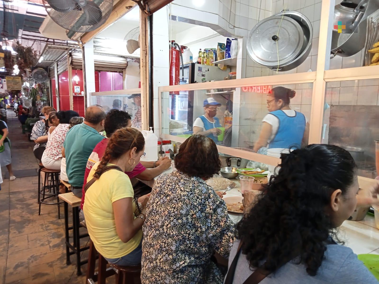 Turistas generan buenas ventas en  mercado Hidalgo de Veracruz