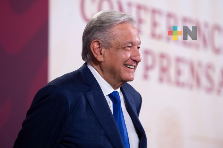 Presidente llama a médicos generales y especialistas a unirse al Plan de Salud IMSS Bienestar