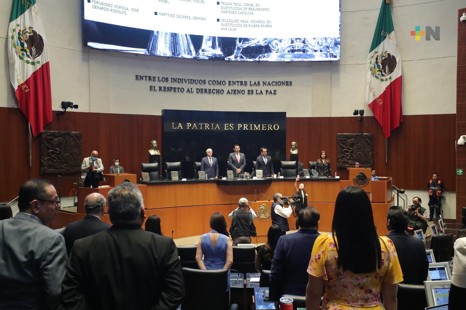 Comisión permanente guarda minuto de silencio por víctimas de la L12 Metro