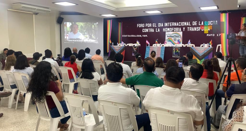 Conmemoran en Coatzacoalcos el Día internacional contra la homofobia y transfobia