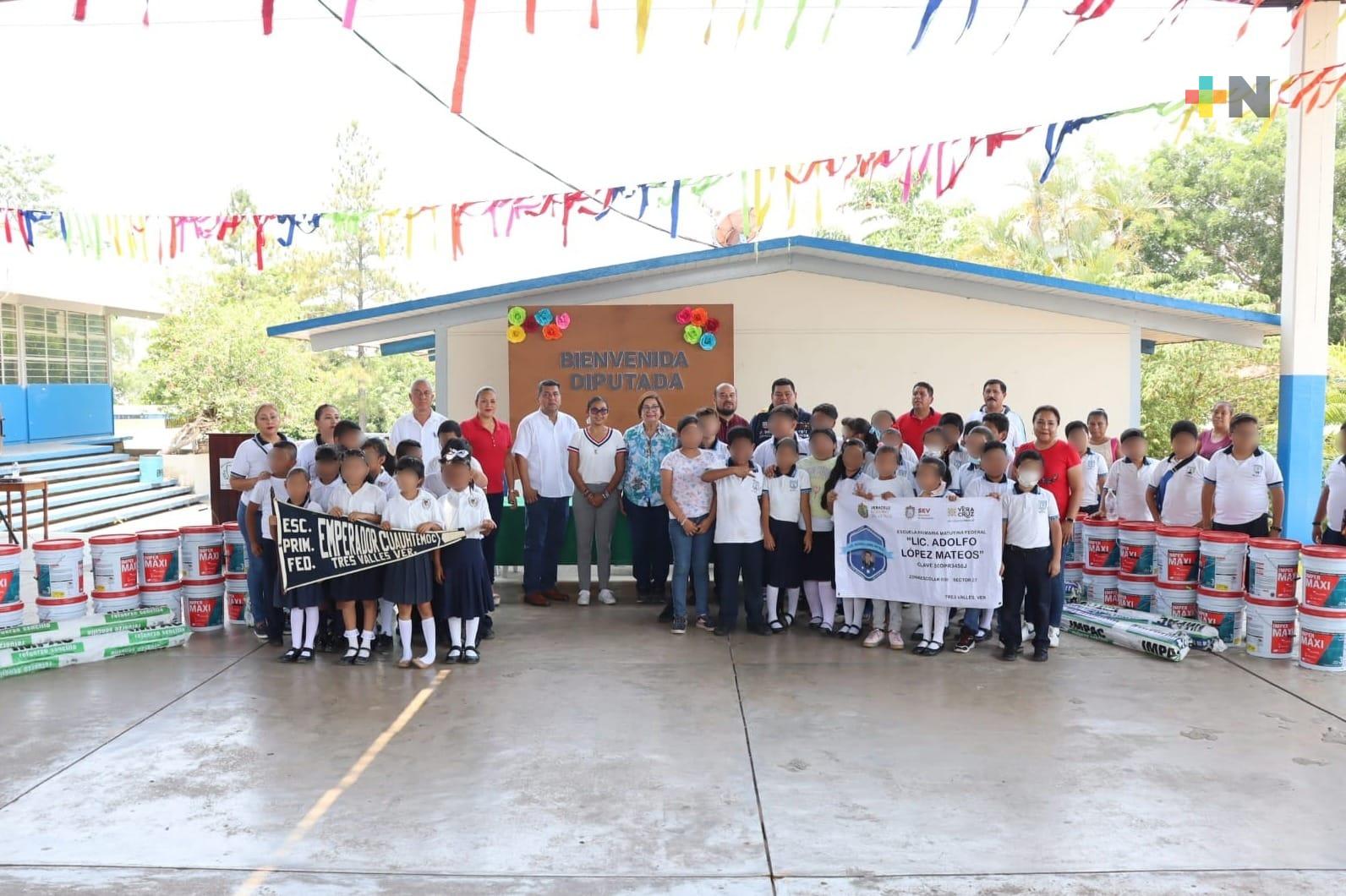 Educación, poderosa herramienta de desarrollo cuando hay apoyo de autoridades: Mago Corro