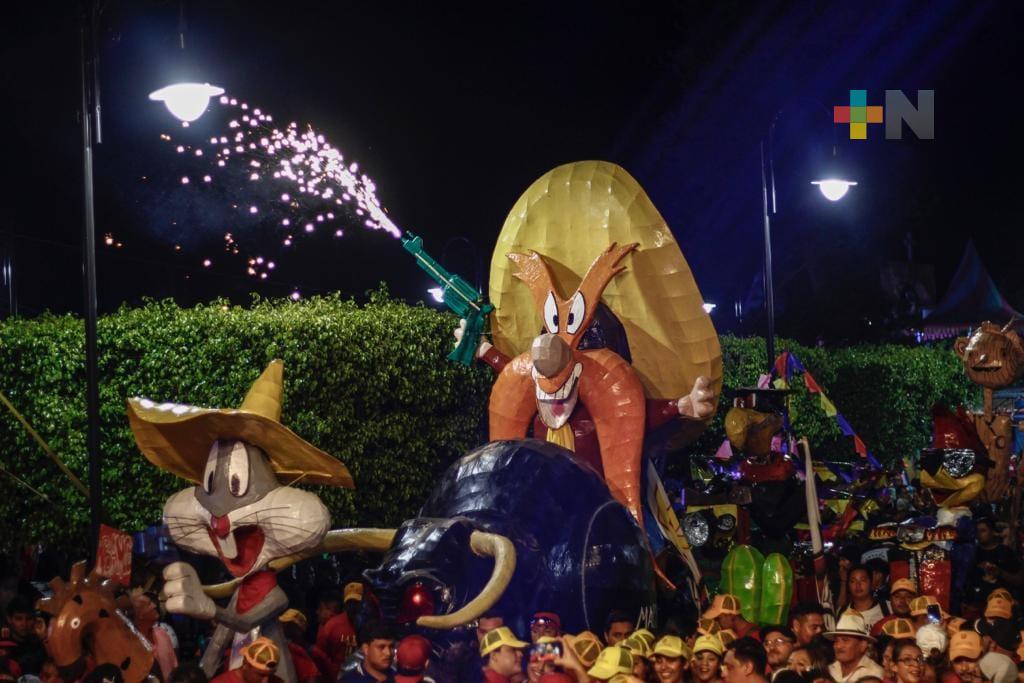 Espectaculares mojigangas lucieron en fiestas a San Isidro Labrador de Saltabarranca