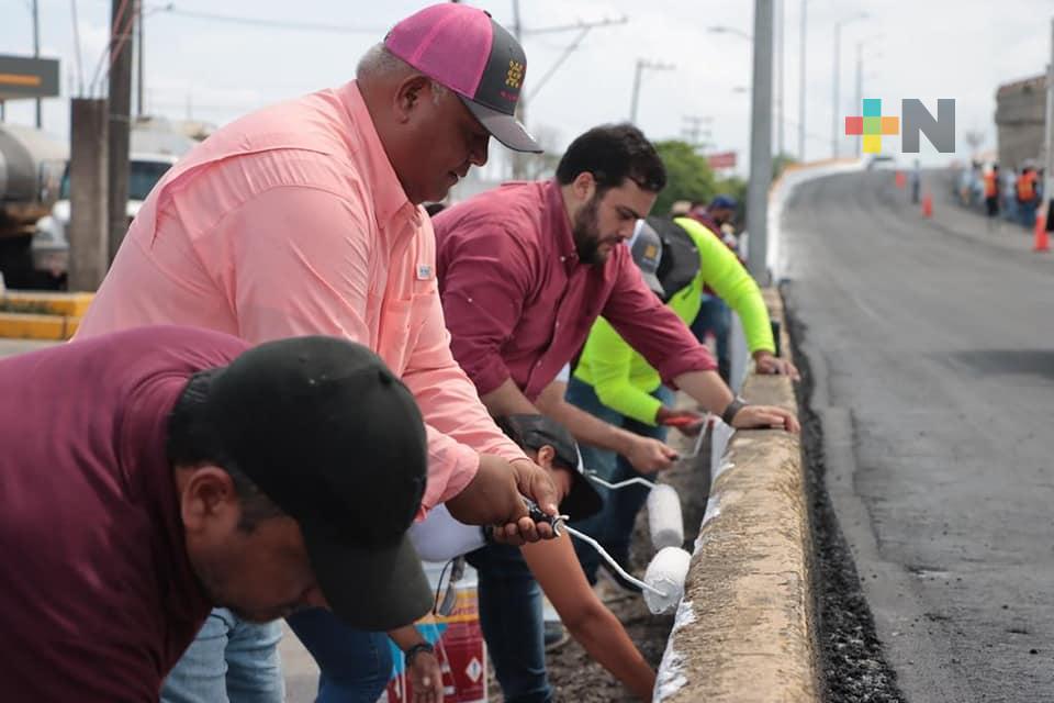 Encabeza Eric Cisneros faena de limpieza y mejoramiento urbano en Coatzacoalcos