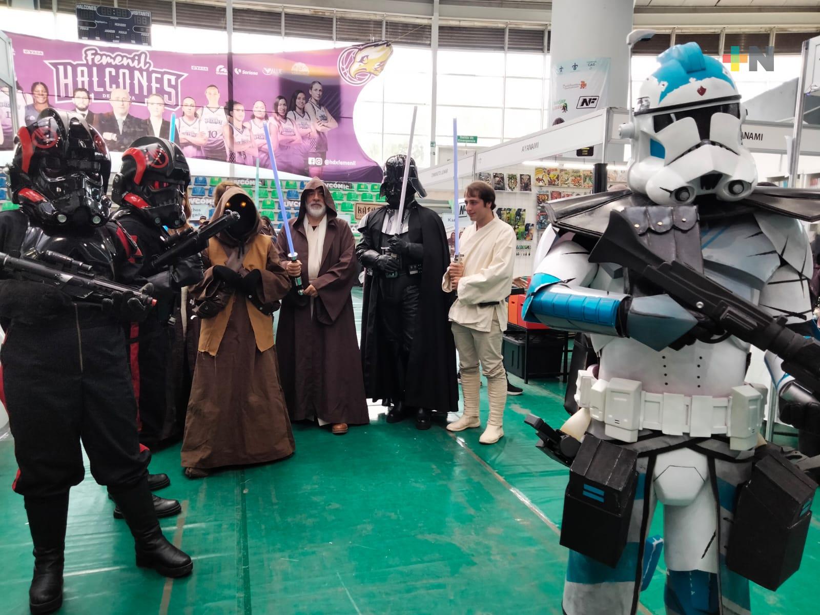 Hasta 50 mil pesos invierten fans de Star Wars en accesorios