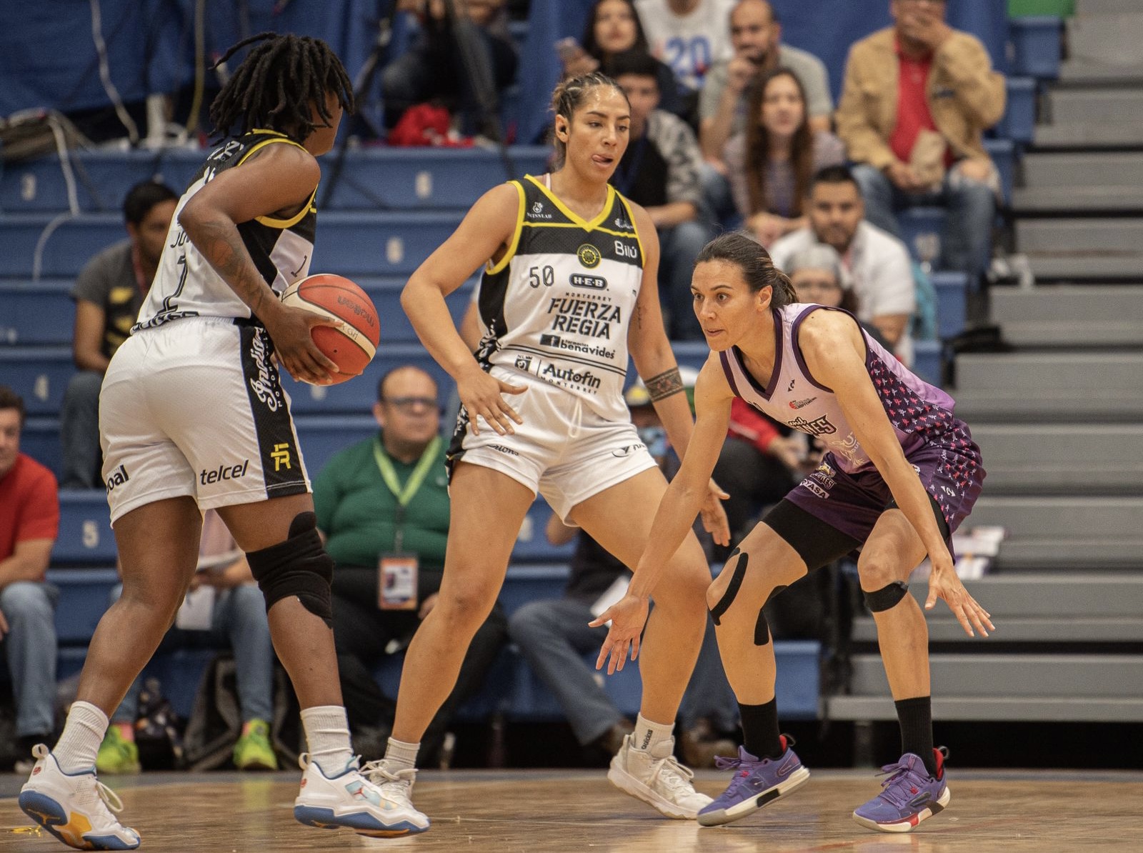 Fuerza Regia gana 92-87 a Xalapa y se lleva la serie