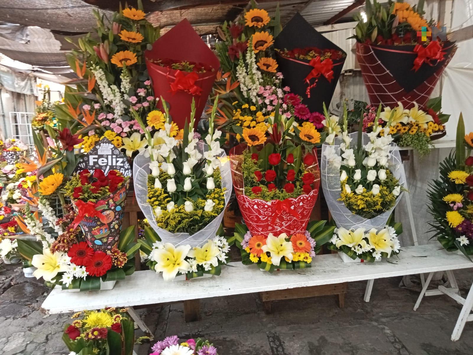 Floristas de Veracruz puerto afirman que no aumentarán precios el Día de las Madres