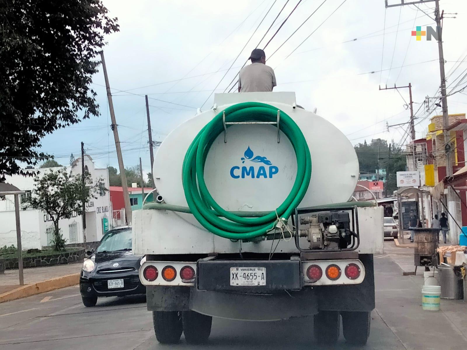 Con pipas, Banderilla mitiga el estiaje más severo en su historia