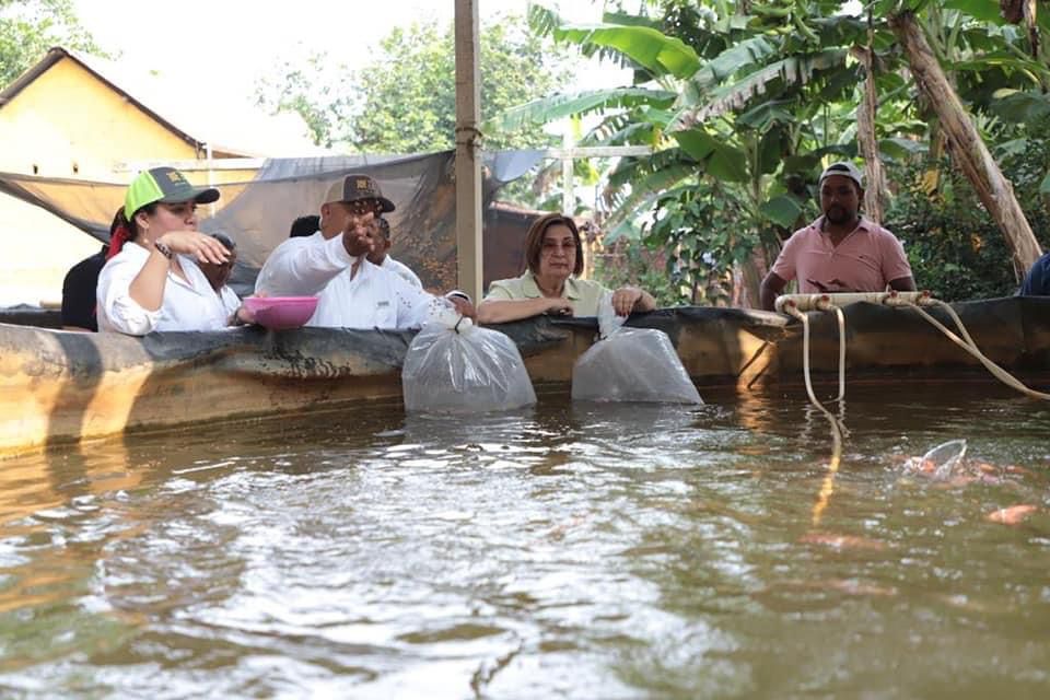 En acciones de rescate medioambiental,  repueblan laguna de Otatitlán con 20 mil alevines de mojarra