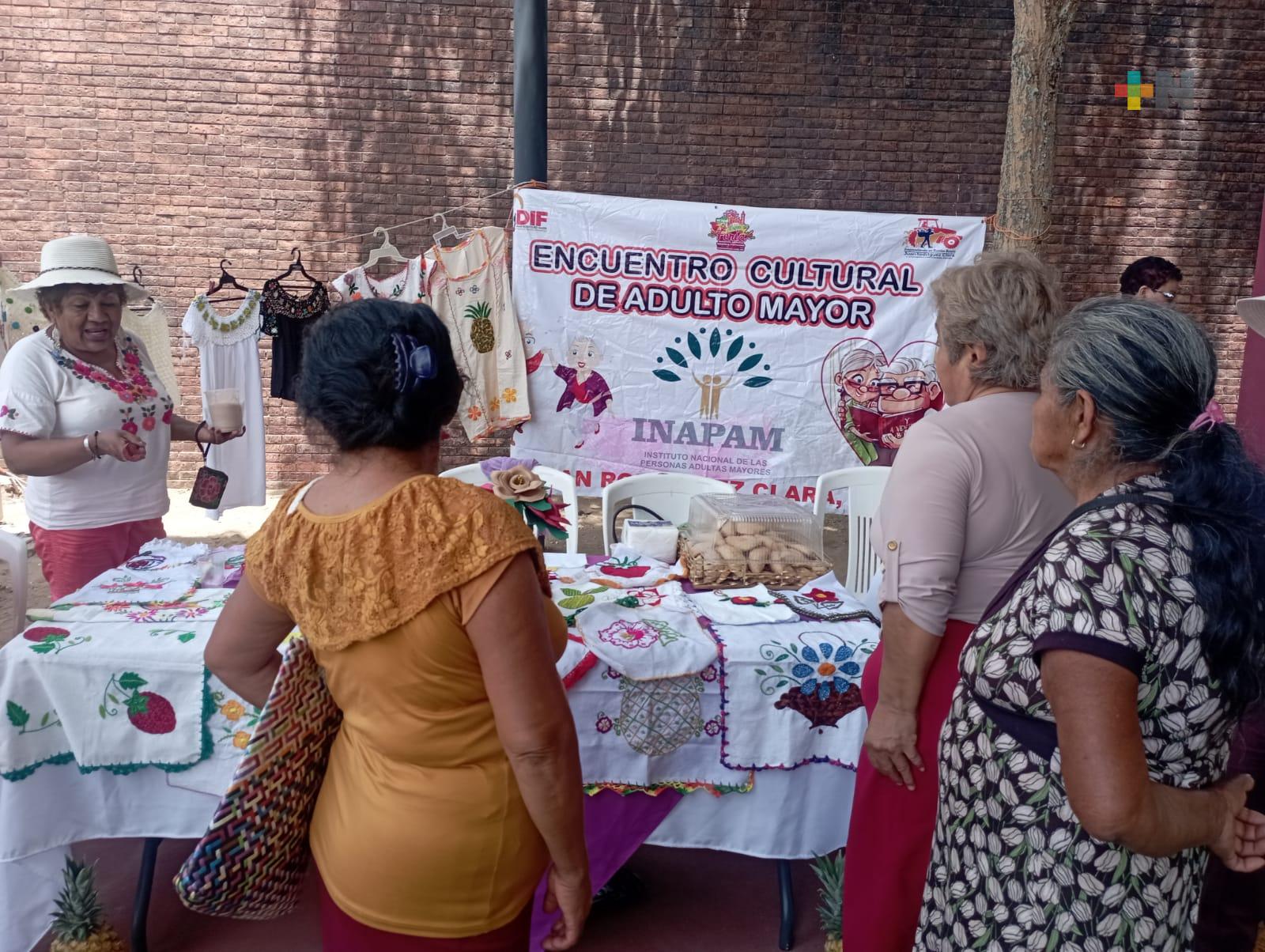 Cuentan adultos mayores de Coatza con espacios para una vida activa