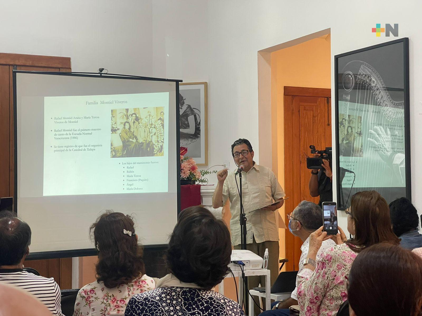 Imparte Enrique Salmerón conferencia sobre  la historia musical en Xalapa