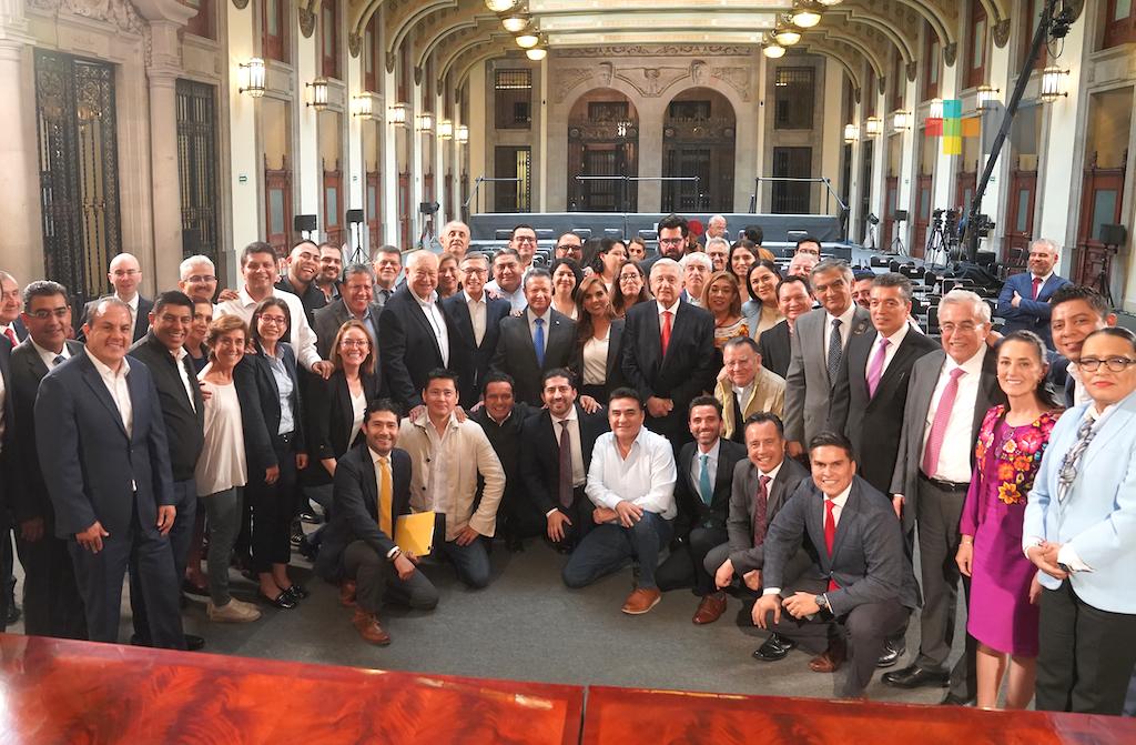 Presidente López Obrador se reúne con gobernadoras, gobernadores y servidores públicos