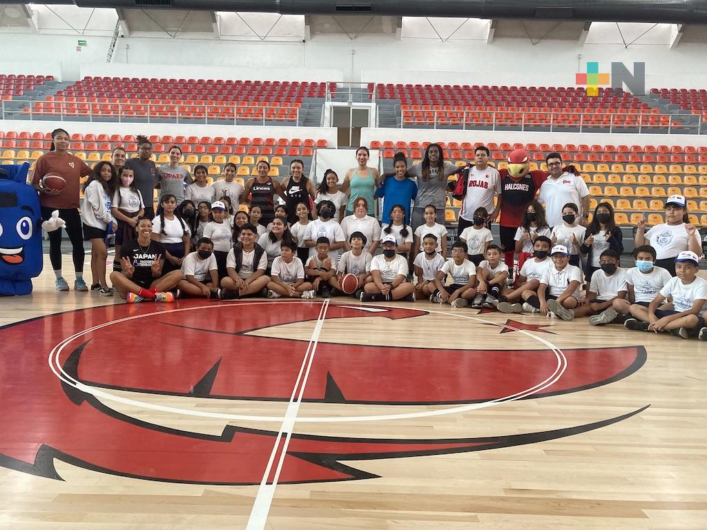 Niños y niñas de la Primaria «Tablajeros»  visitan a las Rojas de Veracruz