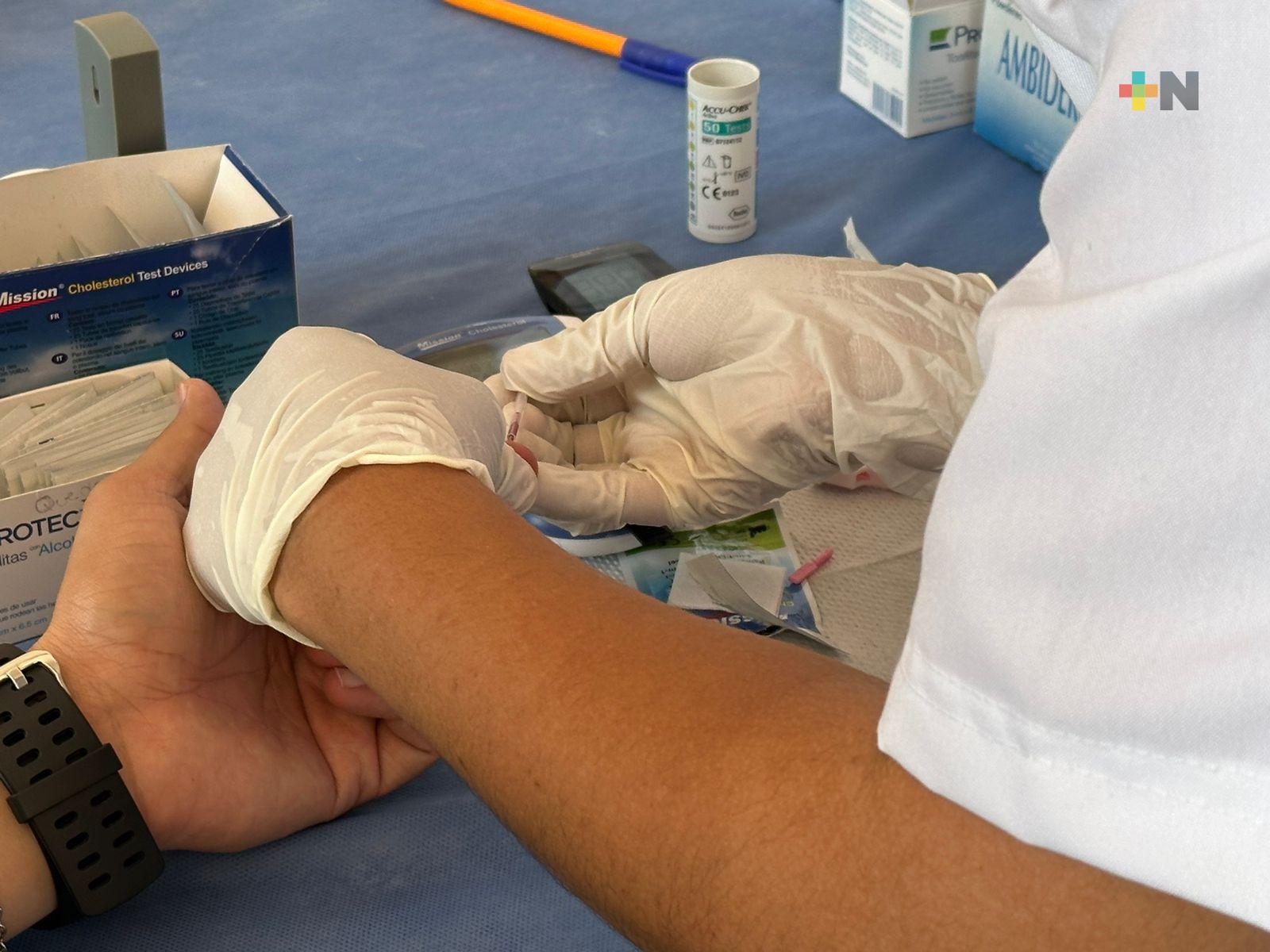 Las jornadas de salud en Coatza atienden un promedio de 100 personas por día