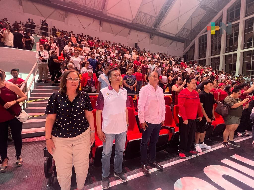 Rocío Nahle asiste al nido de las Rojas de Veracruz