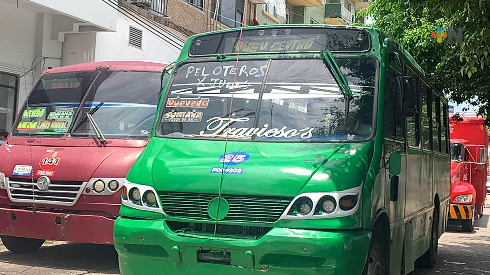 Reponen en Coatza ruta de transporte urbano eliminada durante pandemia