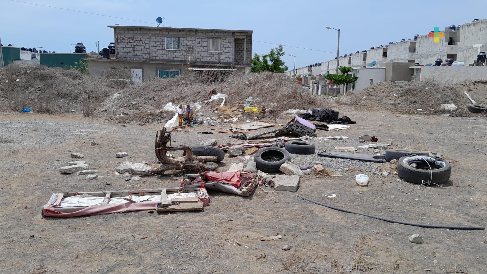 Sin vigilancia y convertido en basurero predio de hallazgos arqueológicos en Veracruz puerto