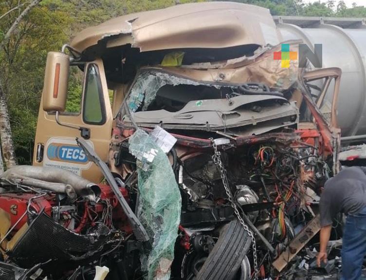 Aparatoso accidente deja una persona lesionada en carretea Coatzacoalcos-Villahermosa