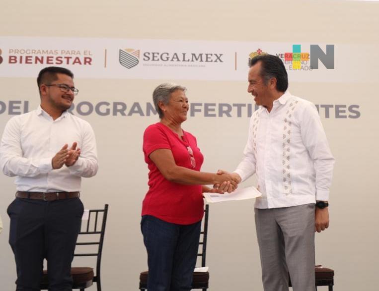 Entrega Gobernador «Fertilizantes para el Bienestar» a 165 mil productores de maíz