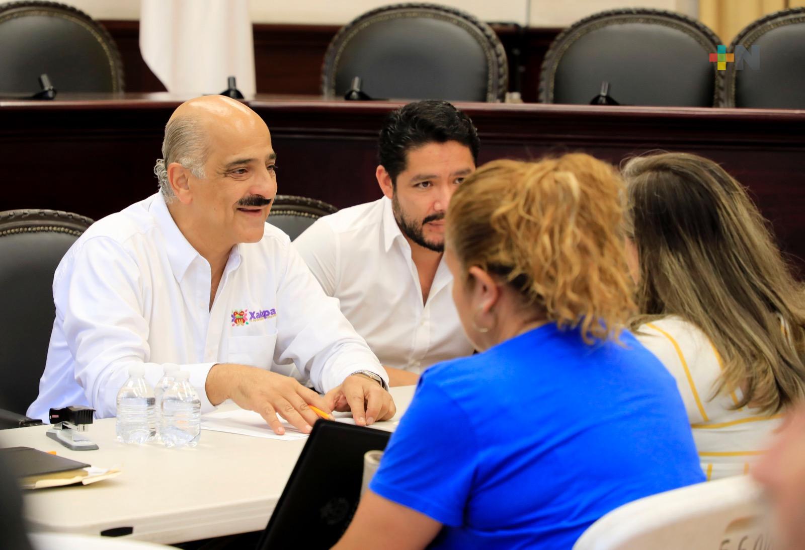Regulariza CMAS servicio de agua en Xalapa 2000