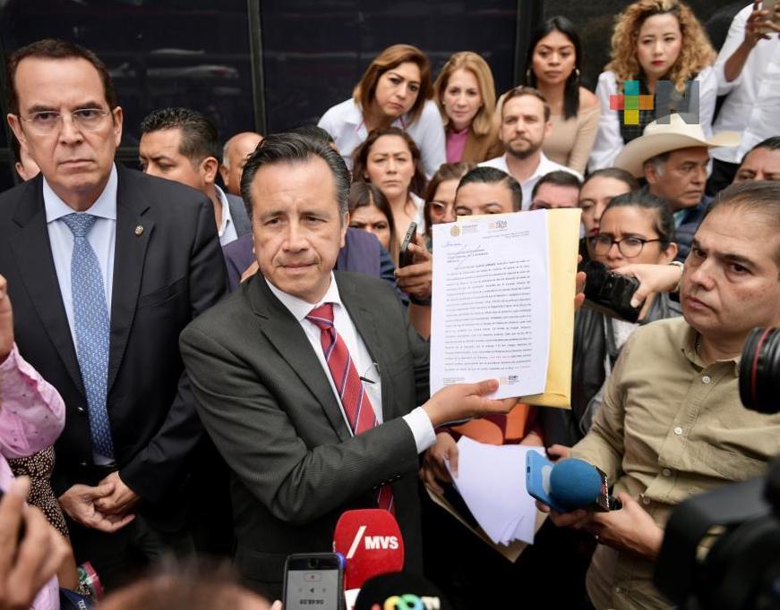 Gobernador de Veracruz denuncia ante la FGR a jueces que ampararon construcción de la Torre Centro
