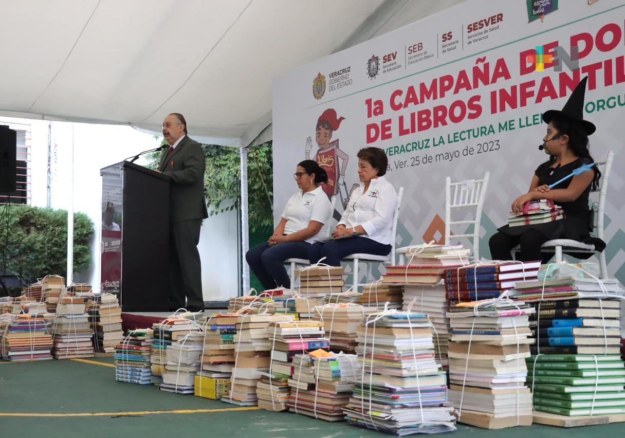 Entrega Secretaría de Salud mil 435 libros a campaña de fomento a la lectura