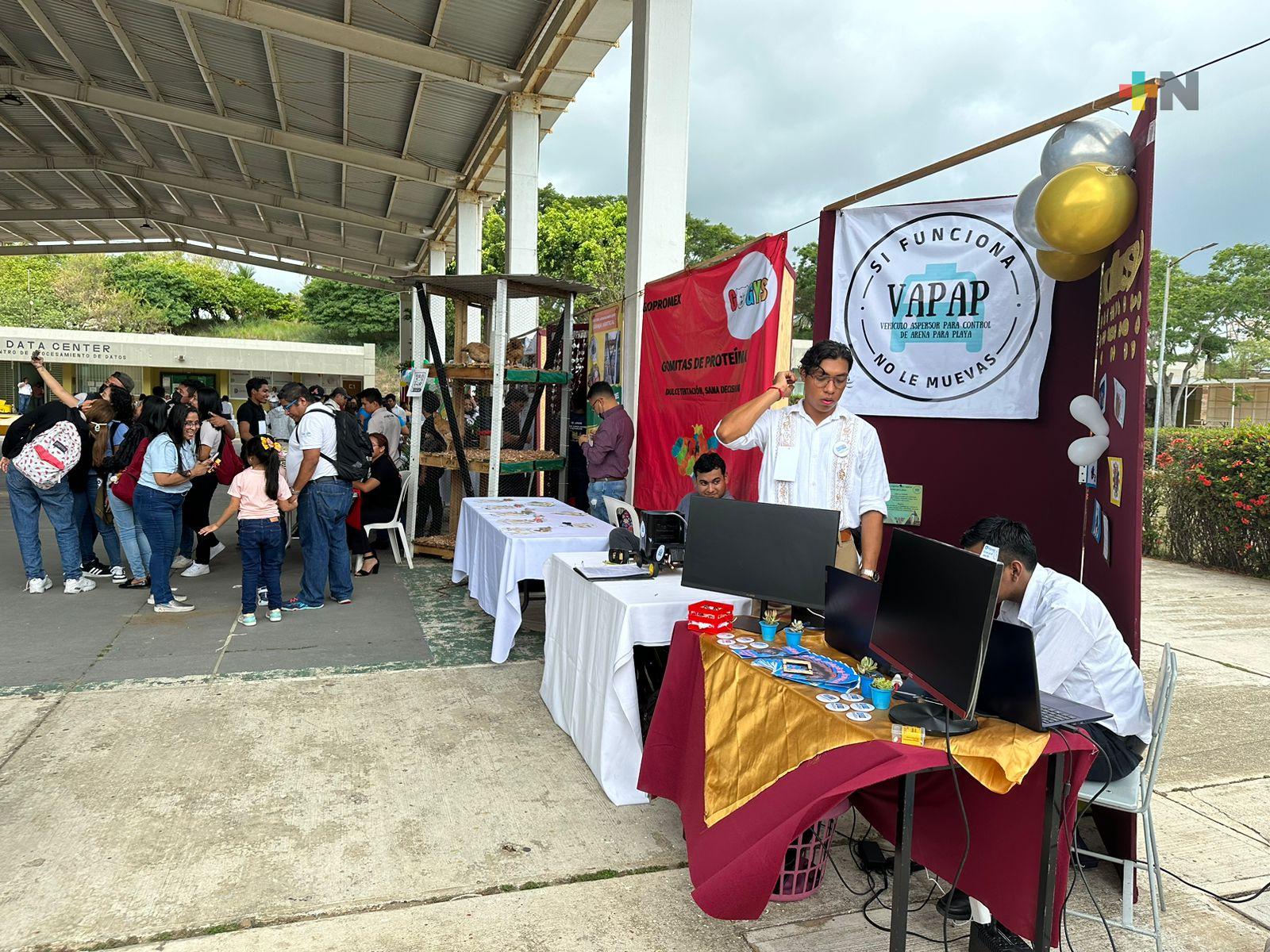 Alumnos del Itesco exponen proyectos emprendedores