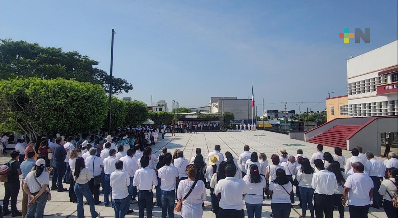 Autoridades y sindicatos conmemoran el Día del Trabajo en Coatzacoalcos