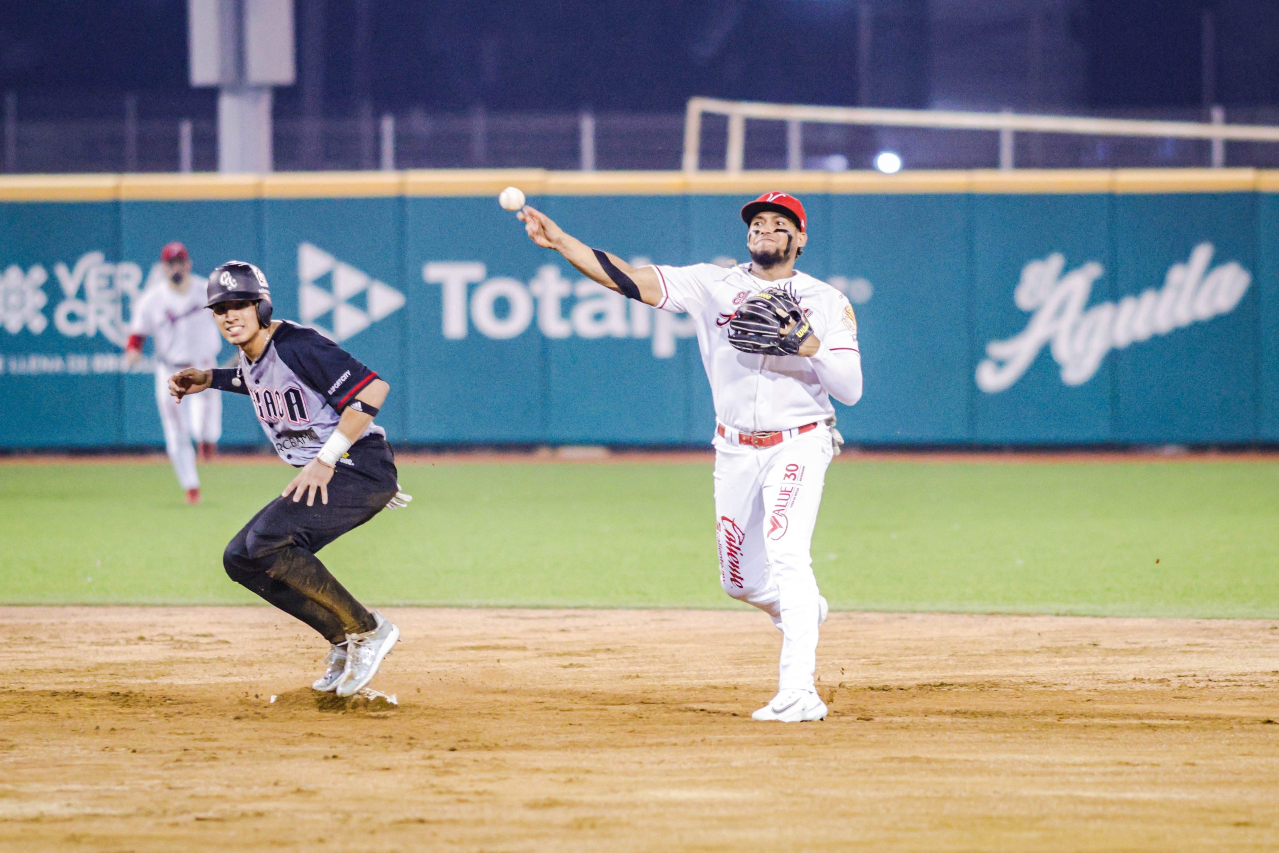 El Águila vuela en casa, vence por 4-1 a Oaxaca