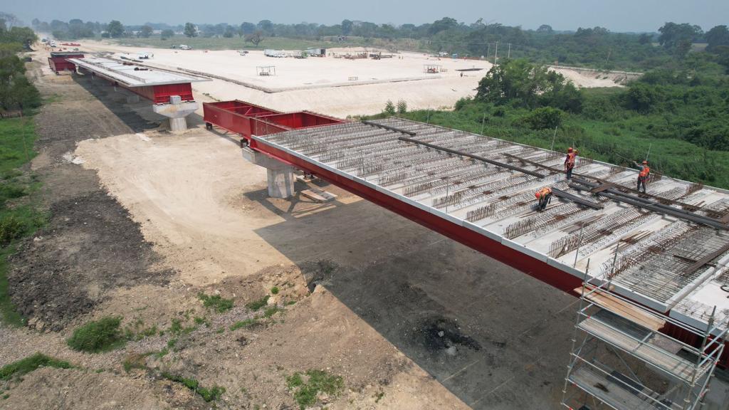 Se construye Tren Maya 600% más rápido que obras ferroviarias en otros países: Javier May