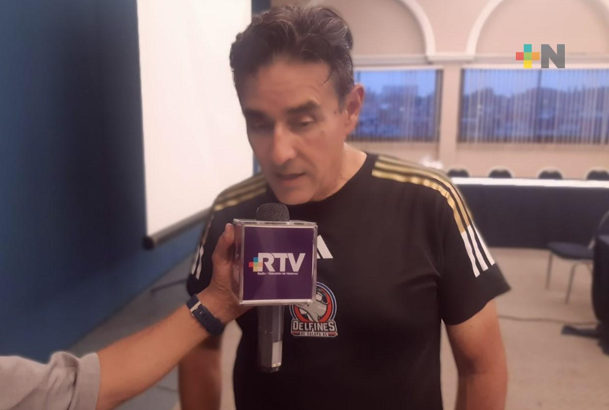 Delfines de Xalapa entre las mejores academias de futbol: Octavio Urquides