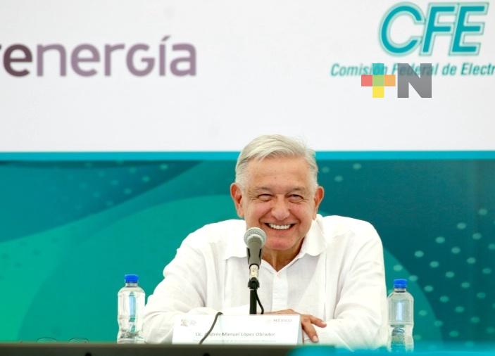Federación alista convenio para crear plantas de licuefacción y plataformas marinas de gas: López Obrador