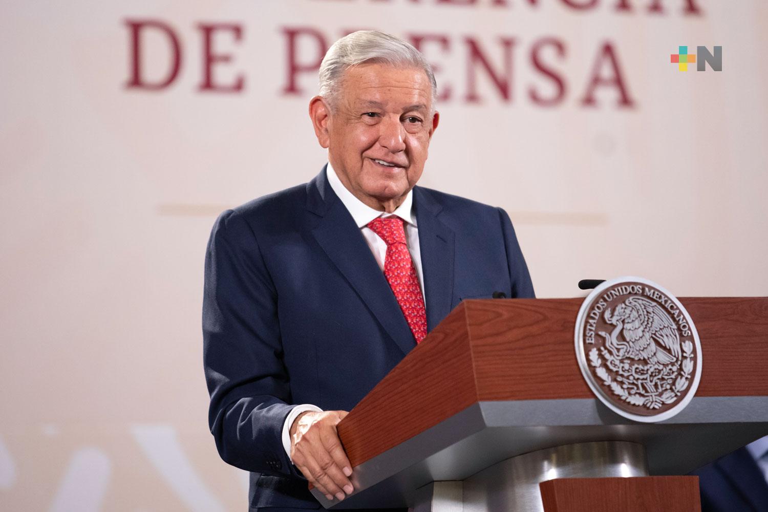 Felicidades a la gente y a quienes triunfaron en Coahuila y Estado de México: AMLO
