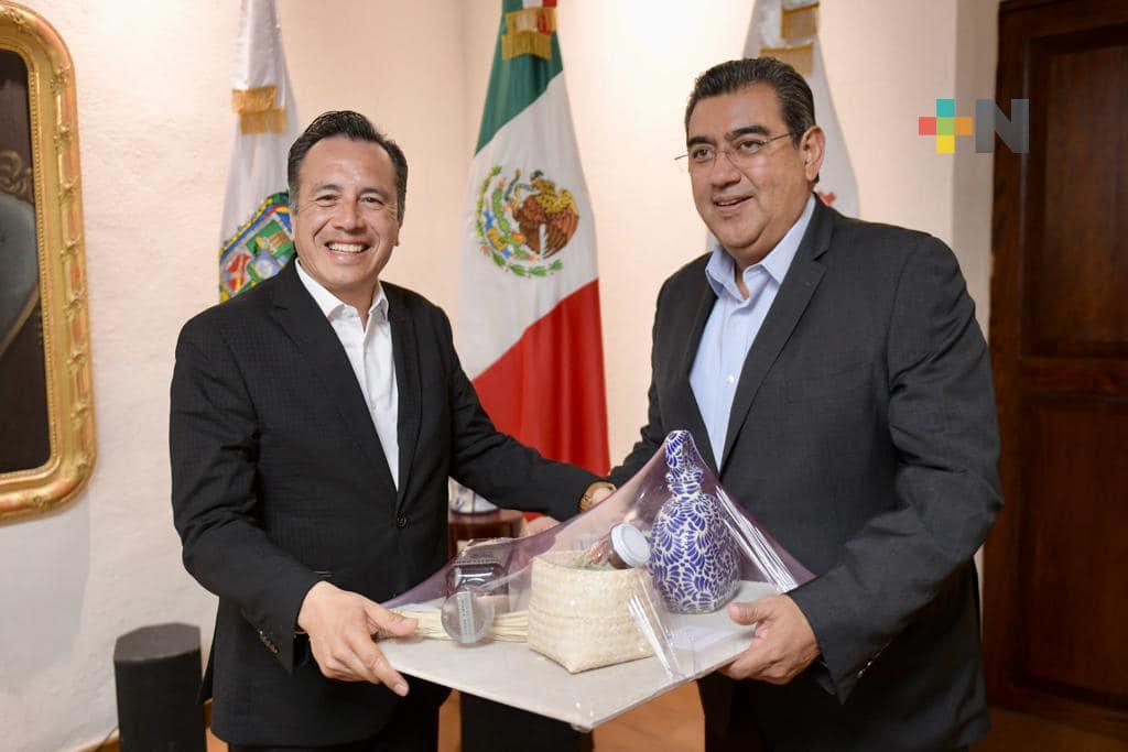 Sostienen reunión de trabajo los gobernadores de Puebla y de Veracruz