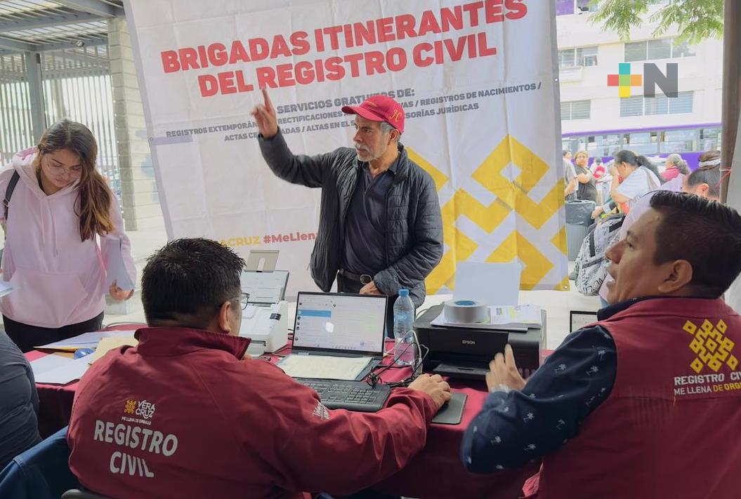 Brigadas del Registro Civil atienden a veracruzanos en la Ciudad de México