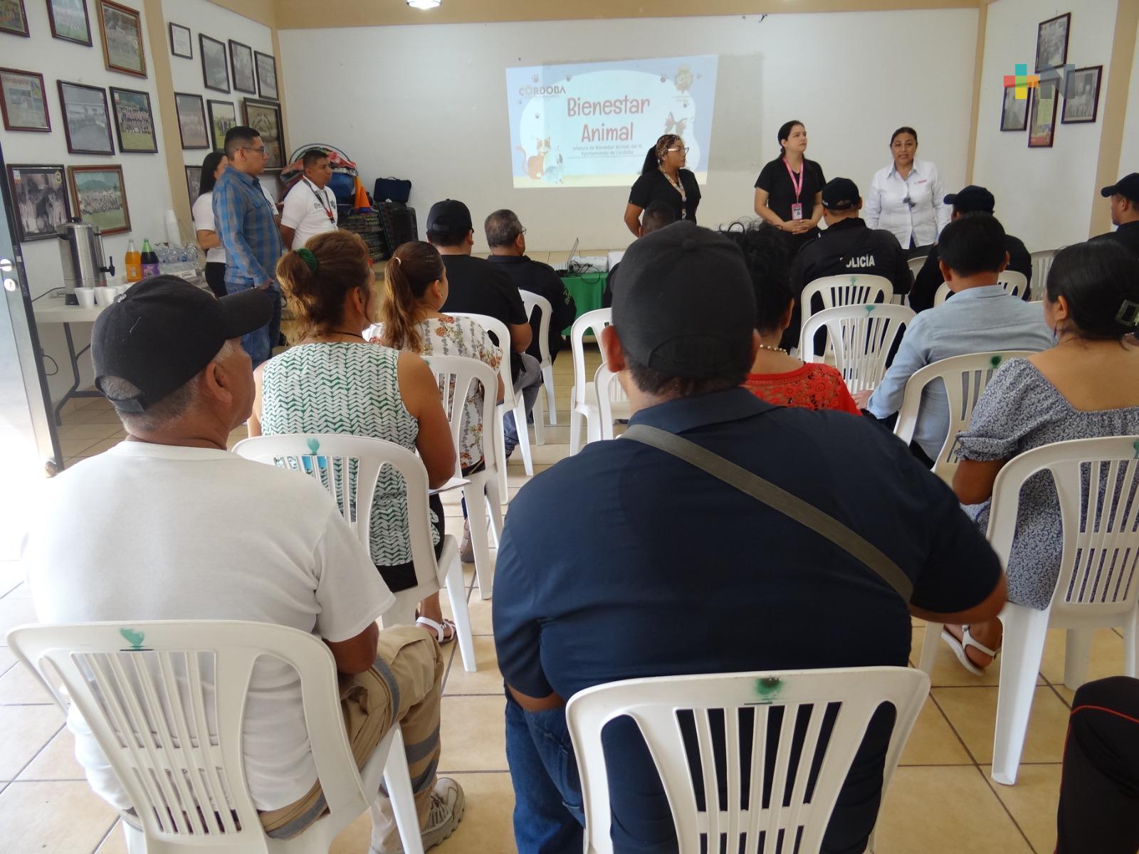 Capacitan a directores del ayuntamiento de Chocamán sobre bienestar animal