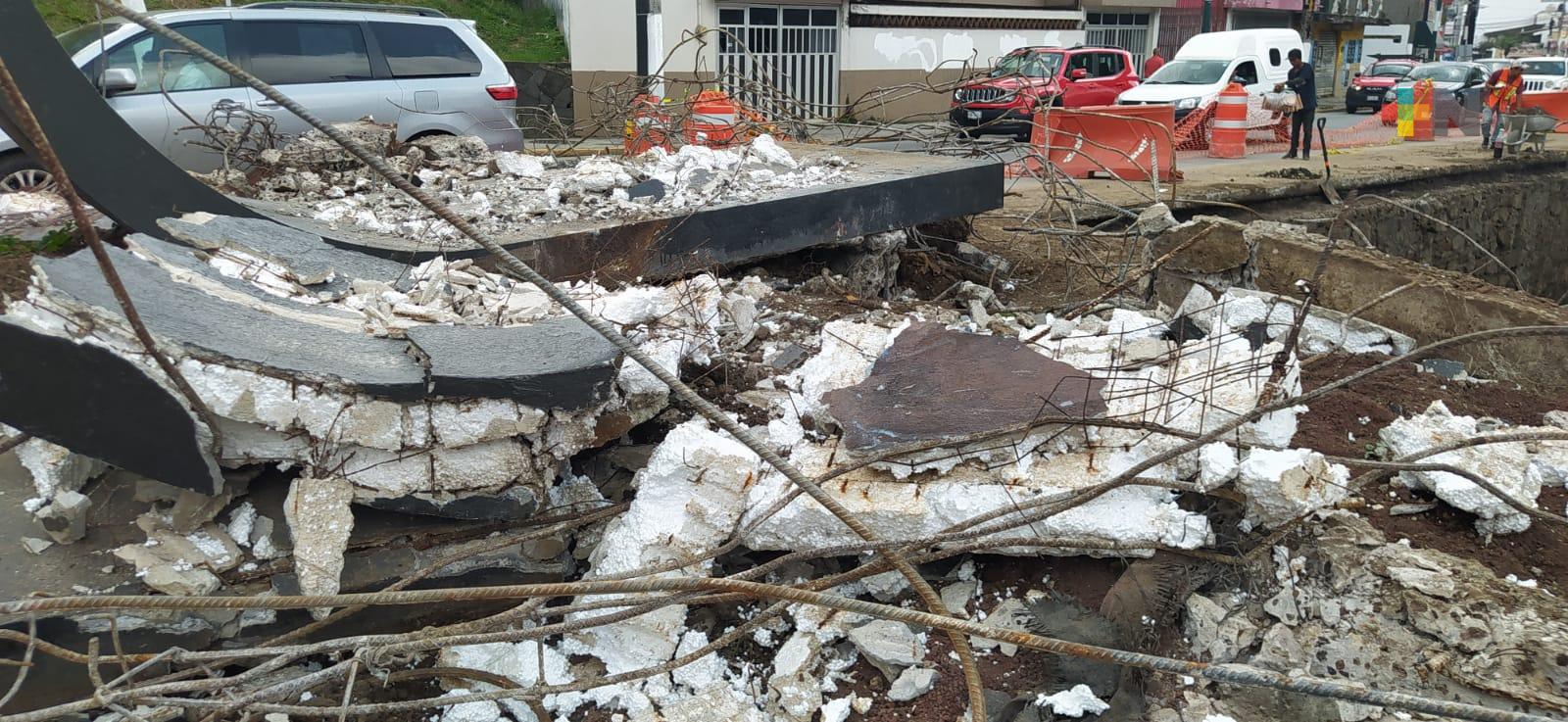 CMAS rehabilita losas fracturadas entre Circuito Presidentes y calle Río Pánuco