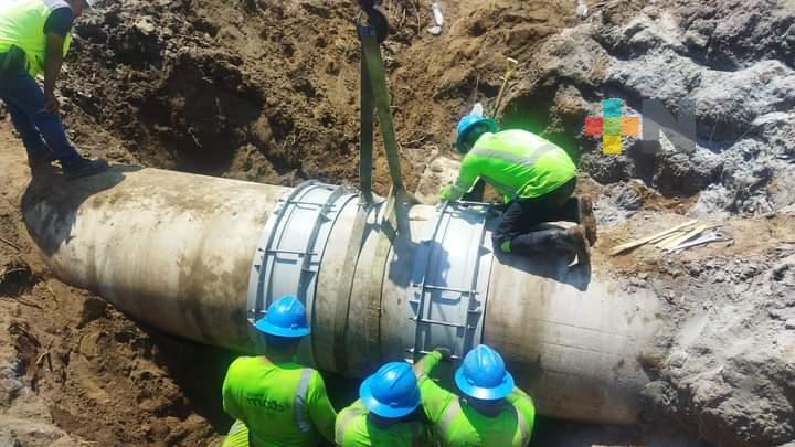 Grupo MAS repara fuga de agua, vecinos recibirán el líquido paulatinamente