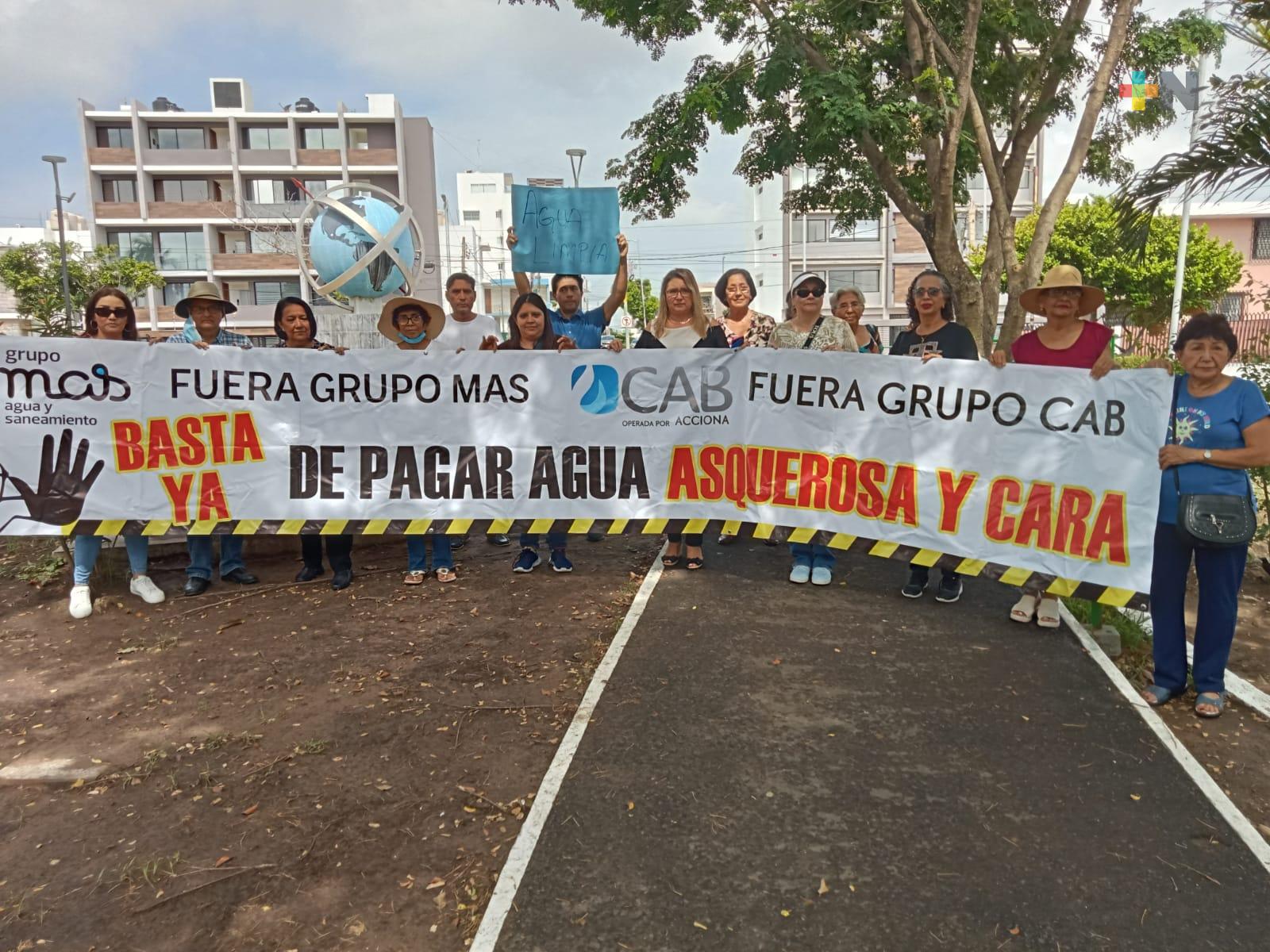 Protestan contra empresas reguladoras de agua en Veracruz